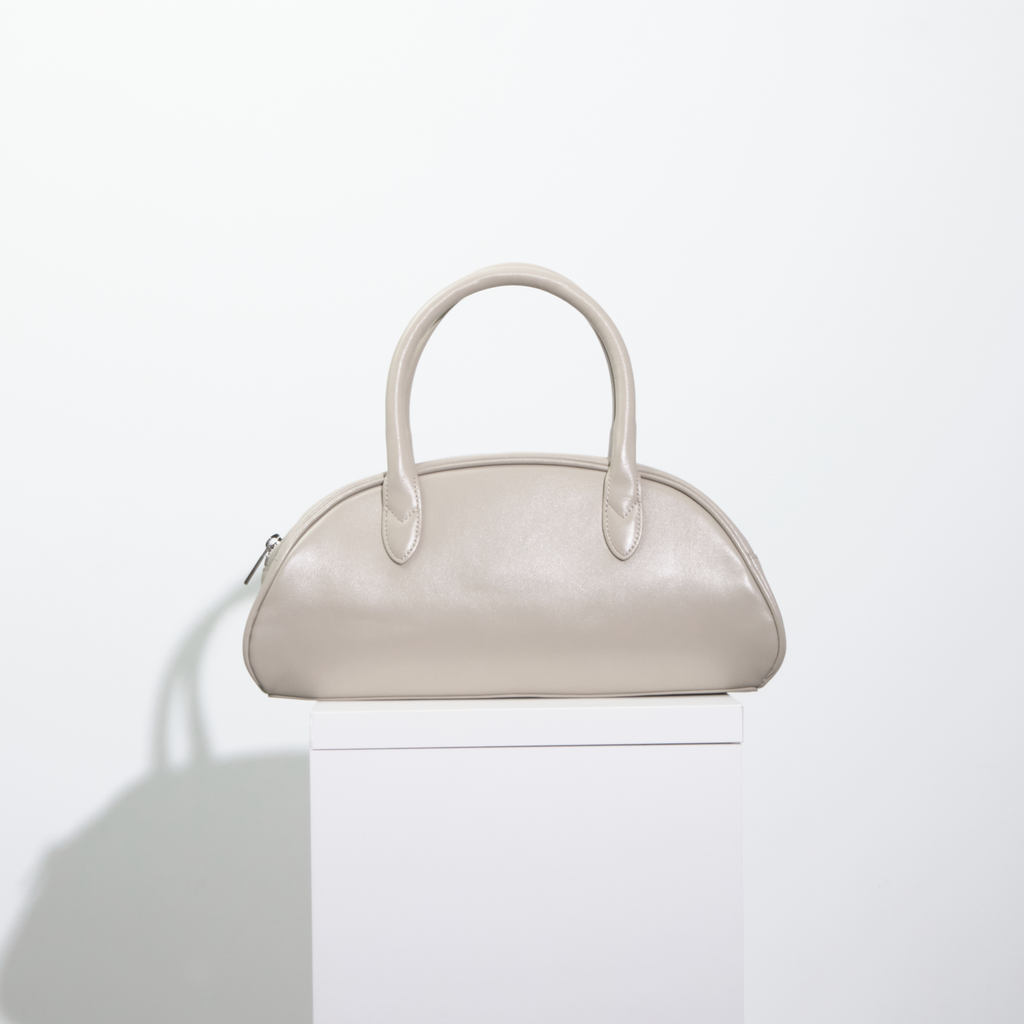 Half Moon Hand Bag / ハーフムーンバッグ（ブラック・ベージュ）