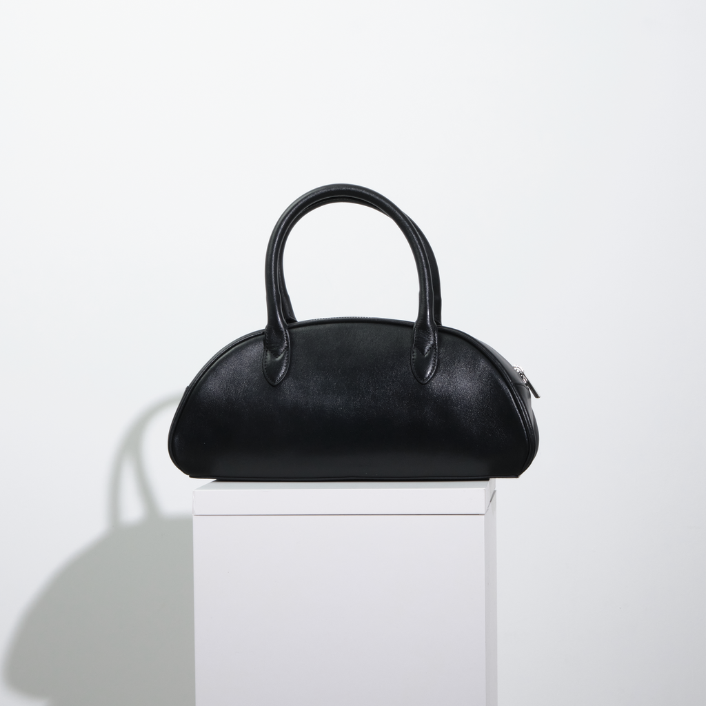 Half Moon Hand Bag / ハーフムーンバッグ（ブラック・ベージュ）