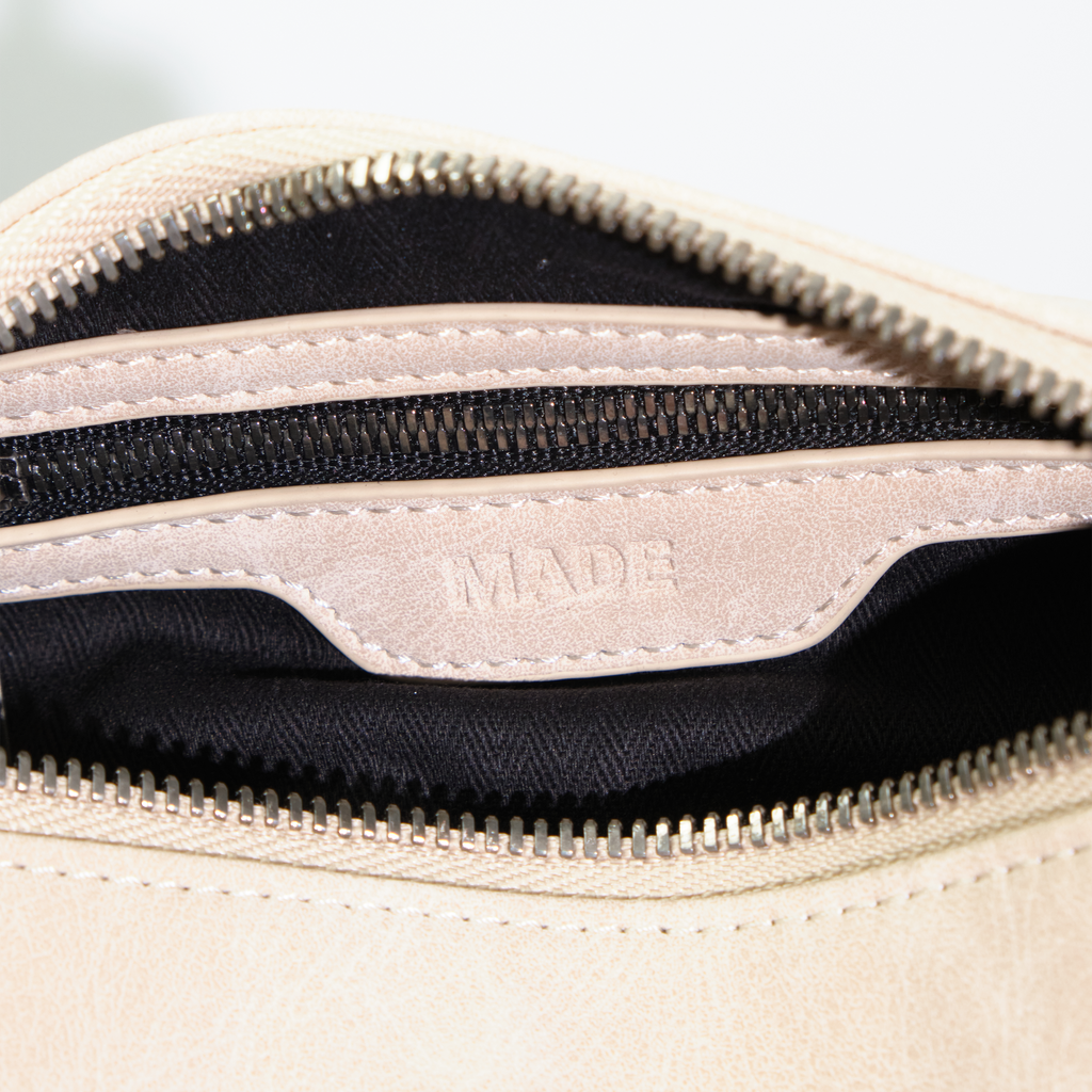 Adjustable Mini Shoulder Bag / アジャスタブルミニショルダーバッグ（ブラック・ベージュ・イエロー）