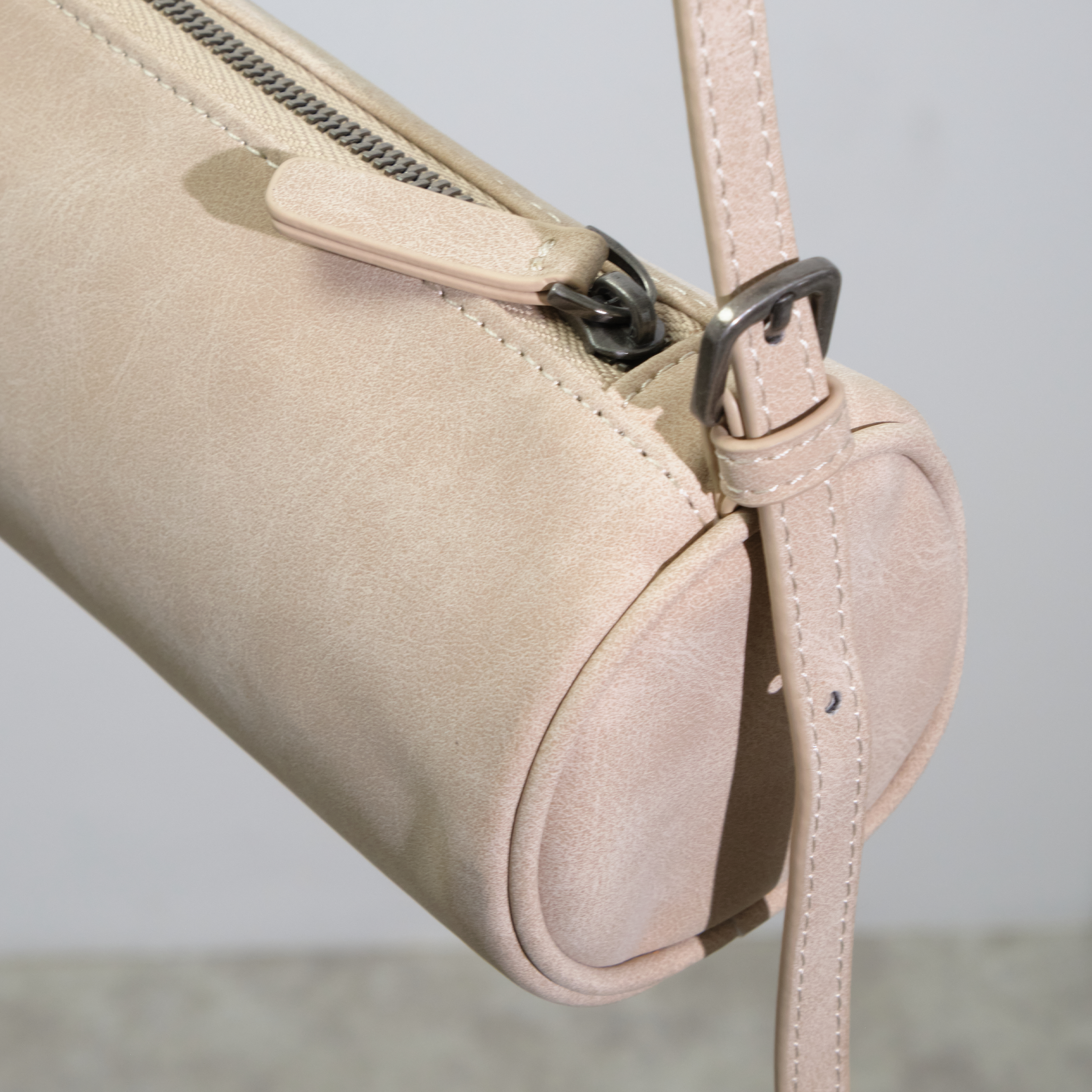 Adjustable Mini Shoulder Bag / アジャスタブルミニショルダーバッグ（ブラック・ベージュ・イエロー）