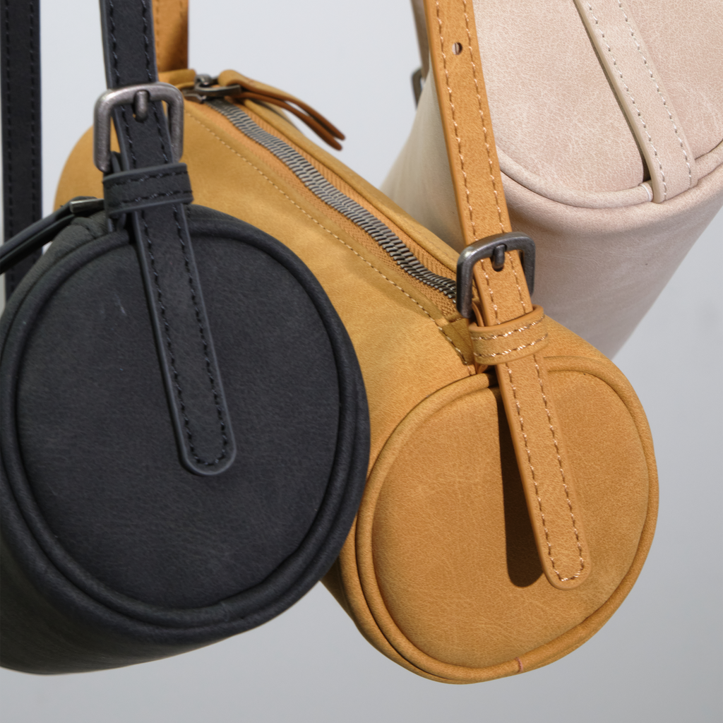 Adjustable Mini Shoulder Bag / アジャスタブルミニショルダーバッグ（ブラック・ベージュ・イエロー）