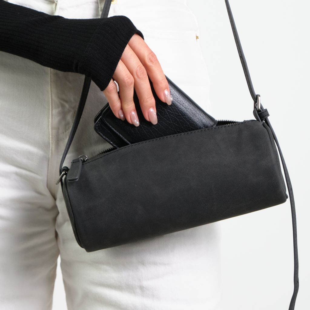 Adjustable Mini Shoulder Bag / アジャスタブルミニショルダーバッグ（ブラック・ベージュ・イエロー）