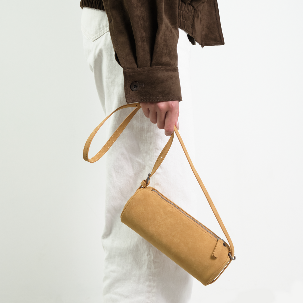 Adjustable Mini Shoulder Bag / アジャスタブルミニショルダーバッグ（ブラック・ベージュ・イエロー）
