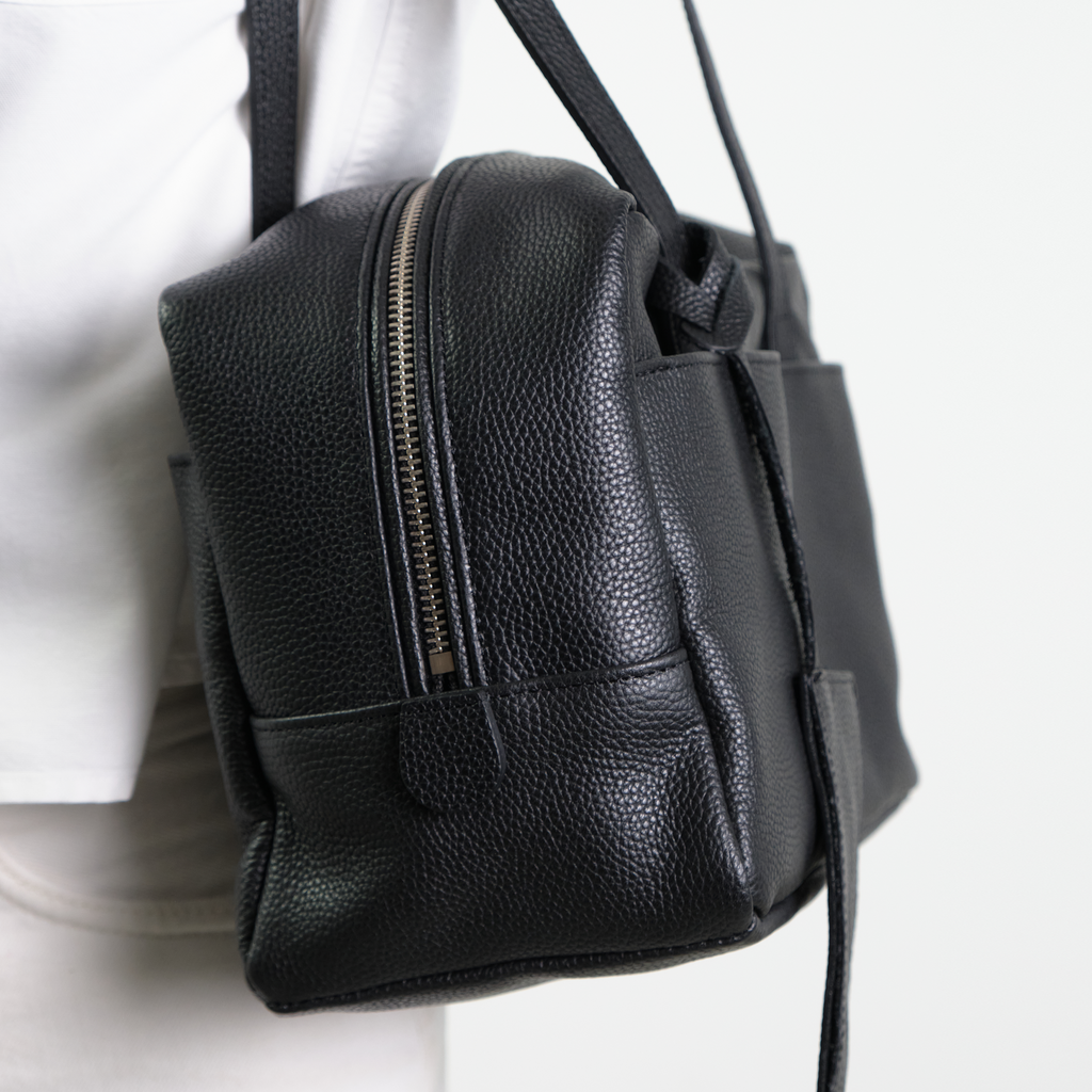 Soft Leather Square Bag / ソフトレザースクエアバッグ