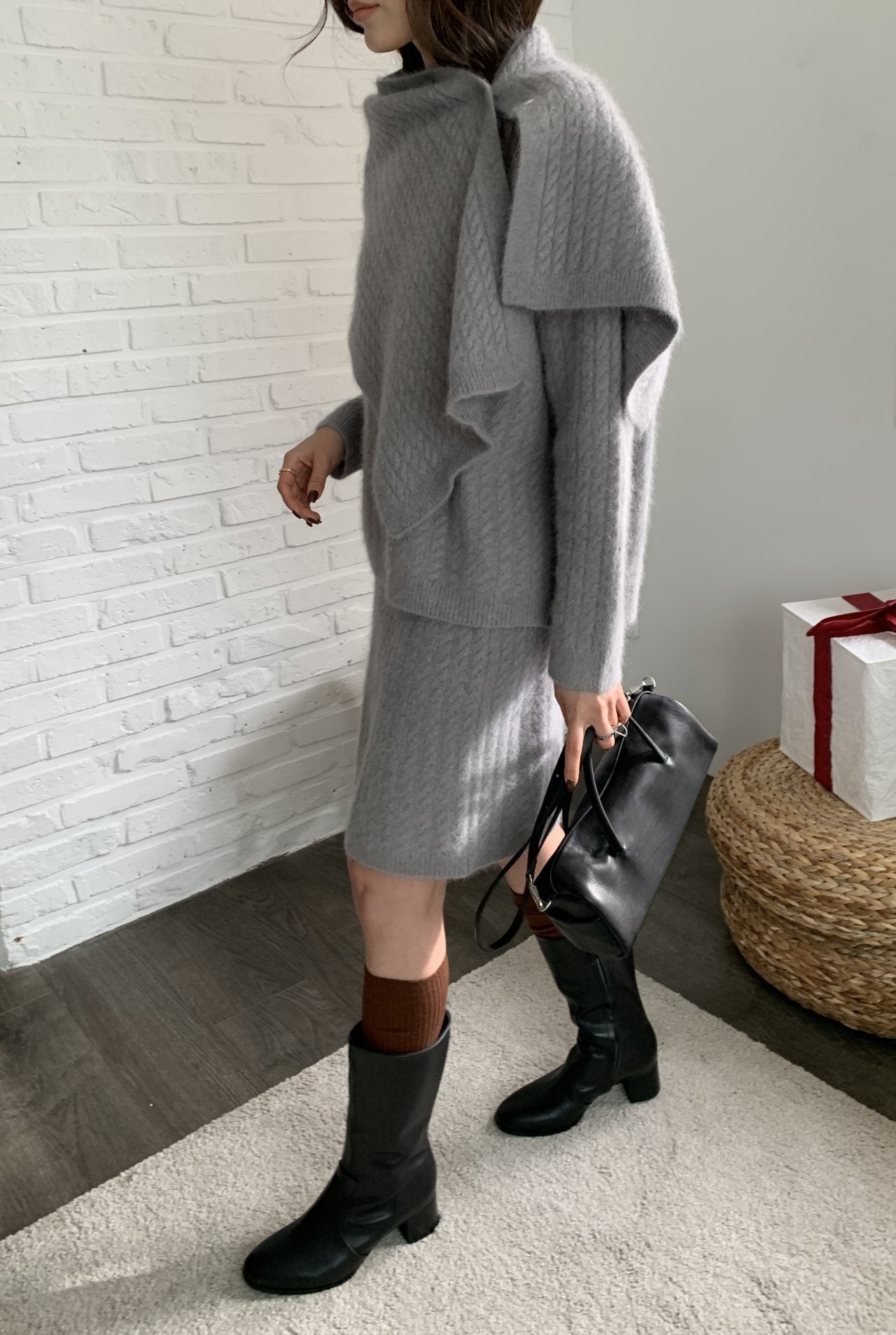 Soft Baguette Shoulder Bag / ソフトバゲットバッグ（ブラック・ブラウン）