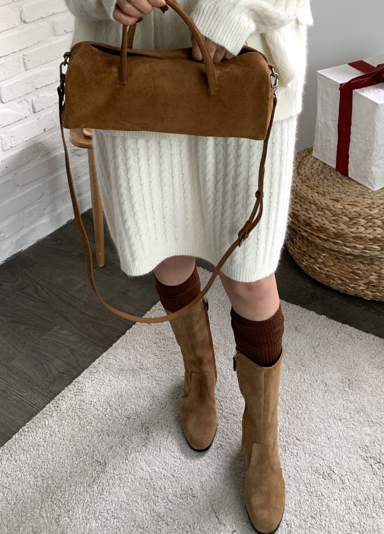 Soft Baguette Shoulder Bag / ソフトバゲットバッグ（ブラック・ブラウン）