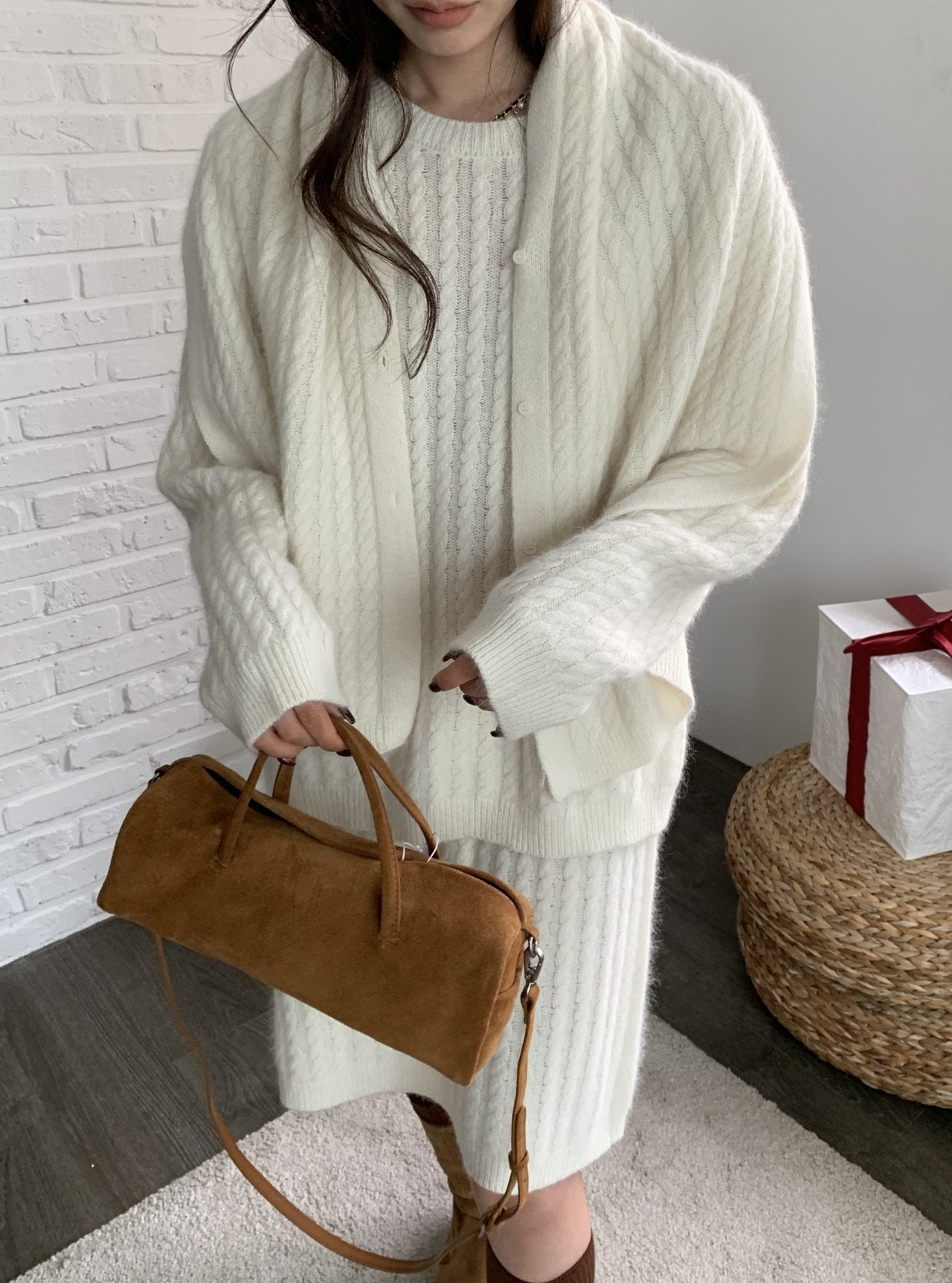 Soft Baguette Shoulder Bag / ソフトバゲットバッグ（ブラック・ブラウン）