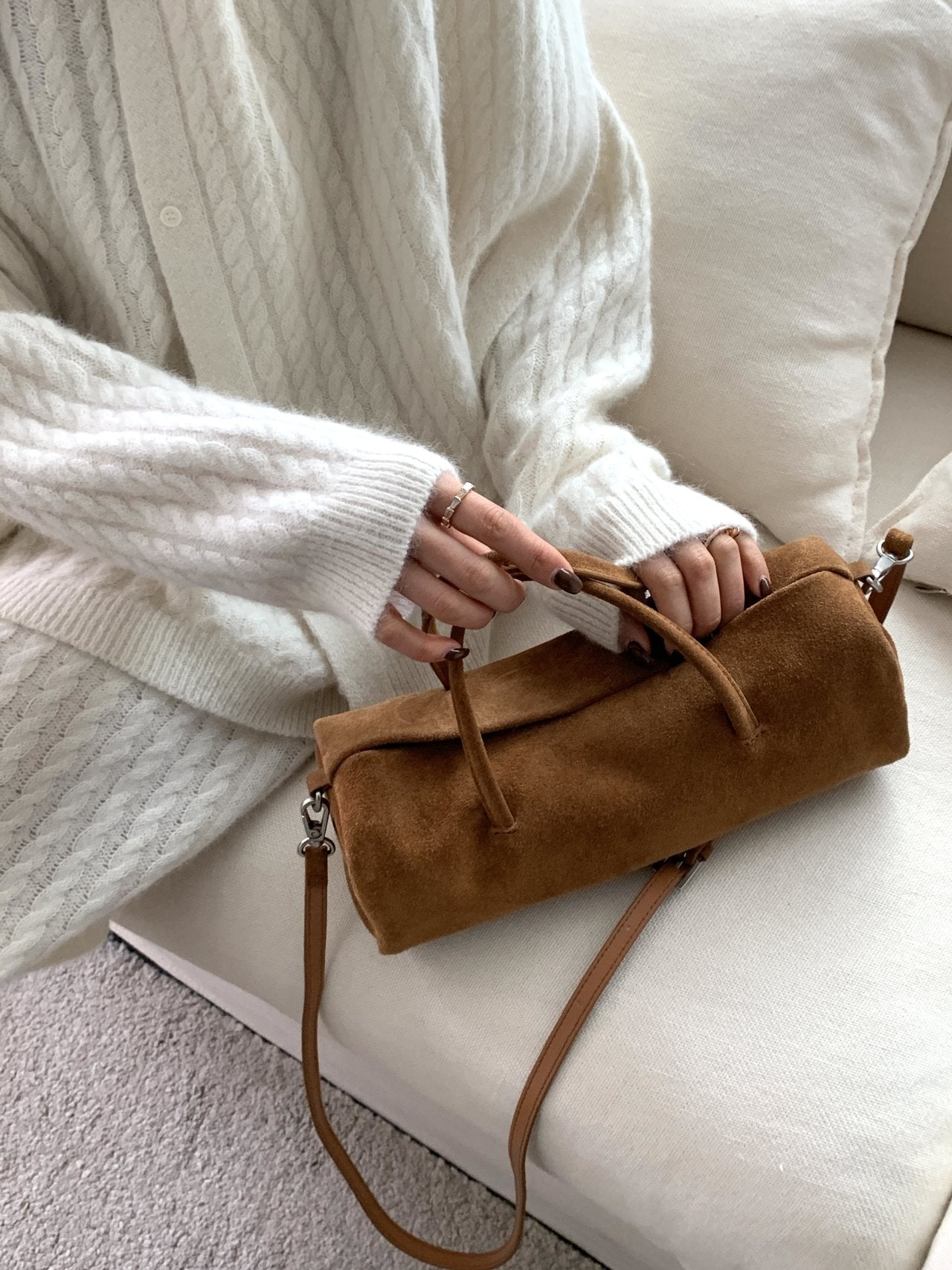 Soft Baguette Shoulder Bag / ソフトバゲットバッグ（ブラック・ブラウン）